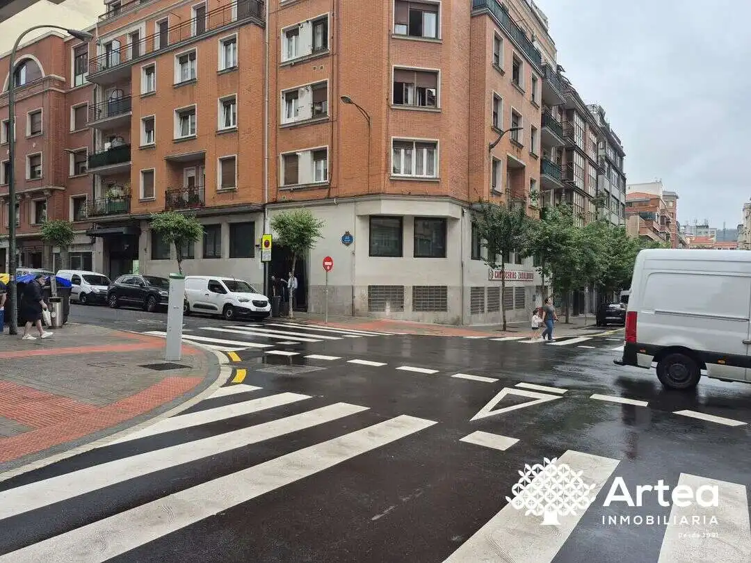 Außenansicht von Garage zum Verkauf in Bilbao 