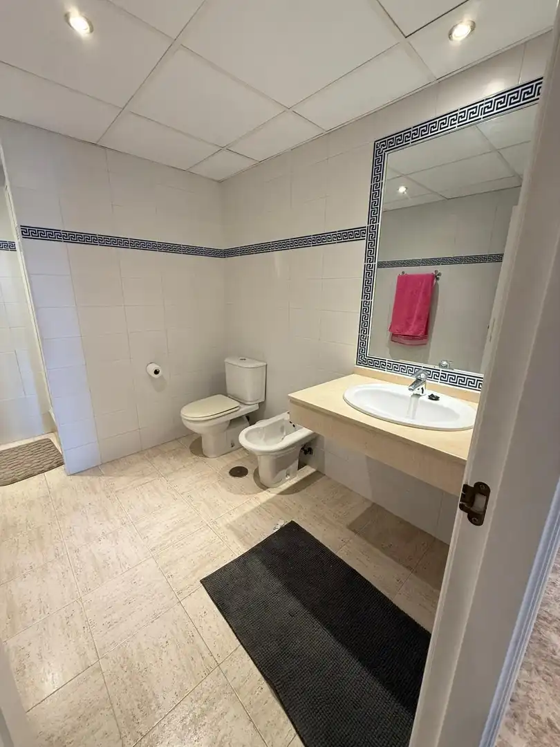 Baño de Piso en venta en Marbella con Aire acondicionado y Terraza