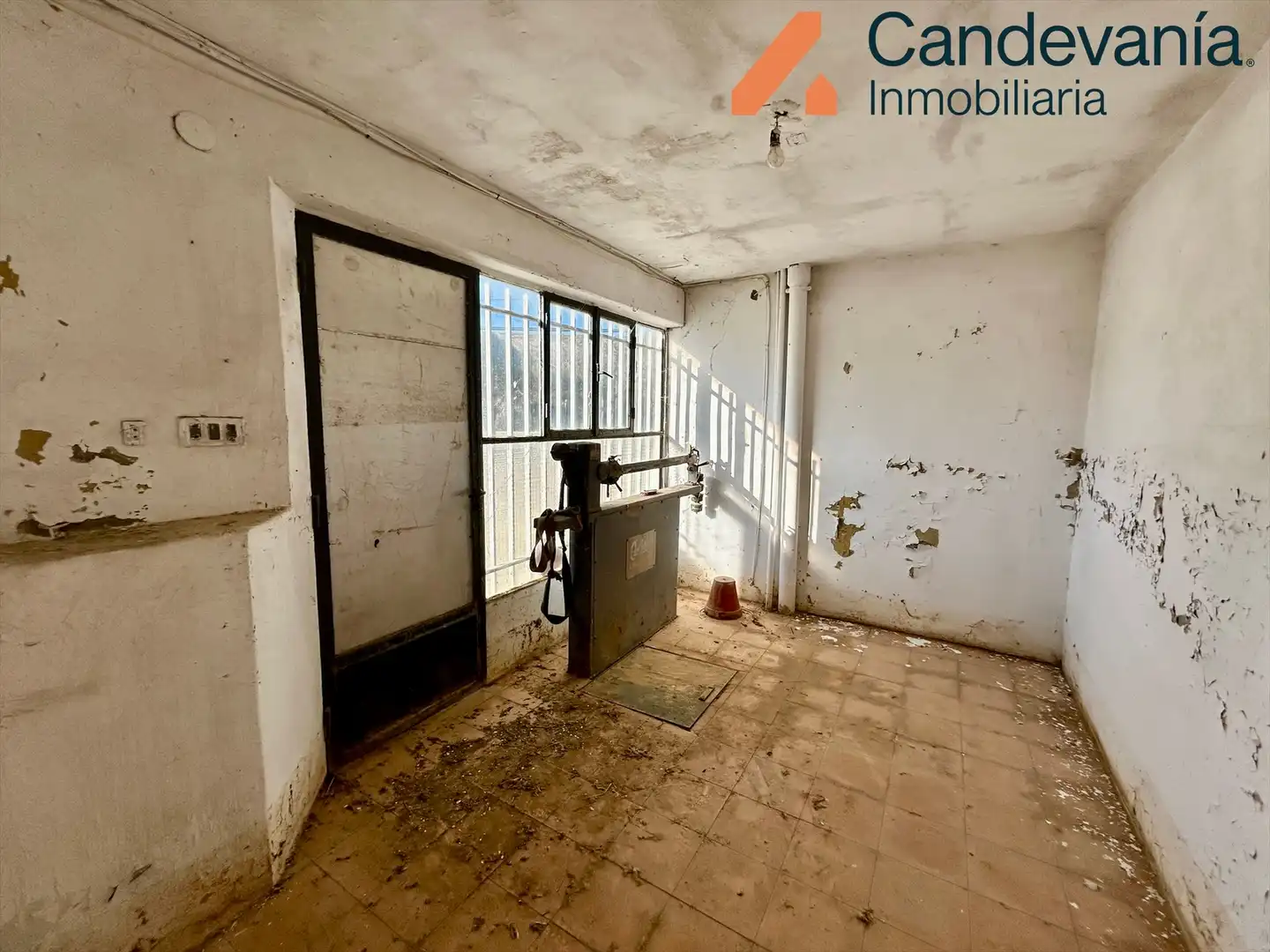Nave industrial en venta en Zuera