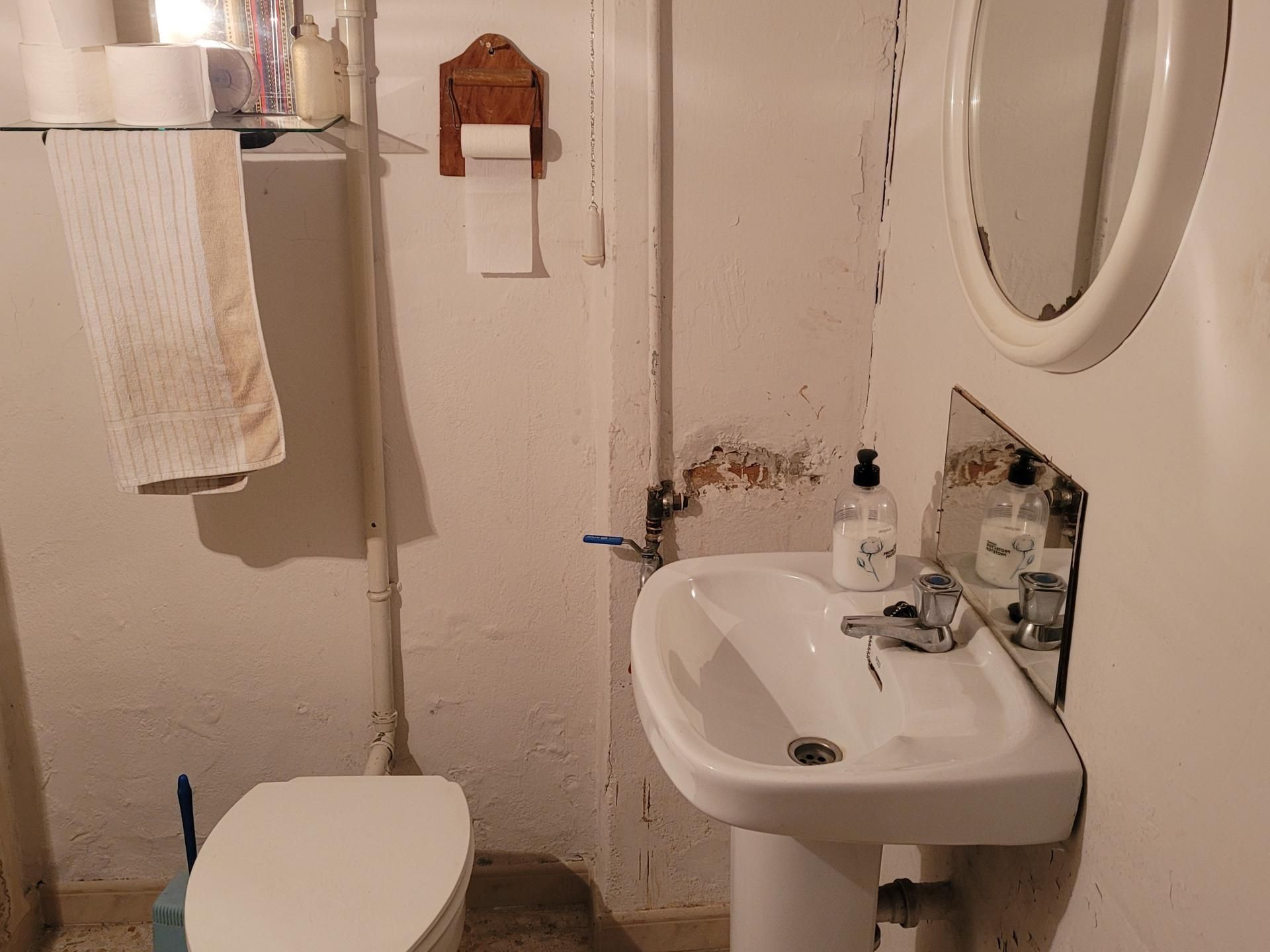 Bathroom of House or chalet for sale in Cuéllar  with Heating