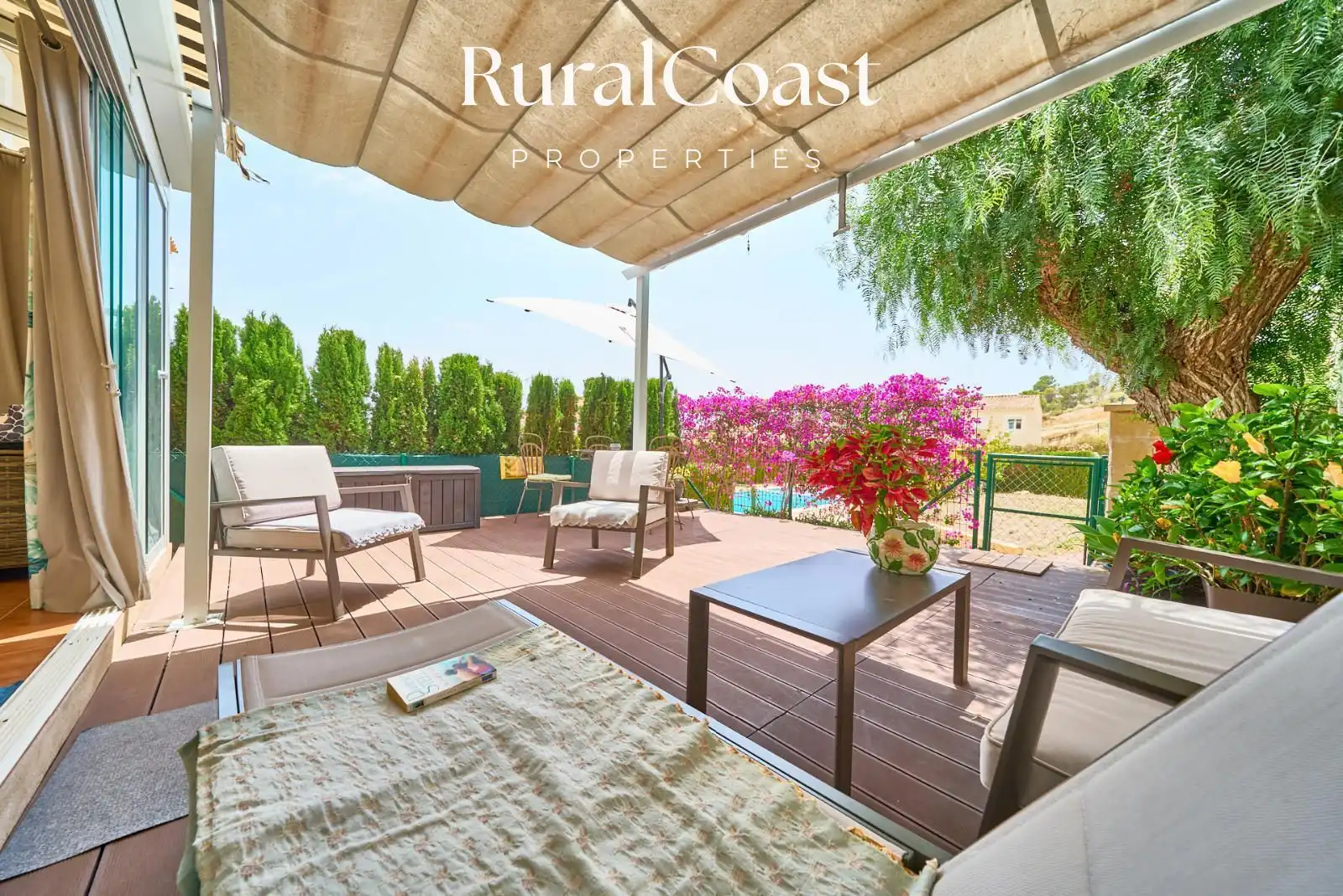 Terraza de Casa adosada en venta en Aigües con Aire acondicionado, Calefacción y Jardín privado