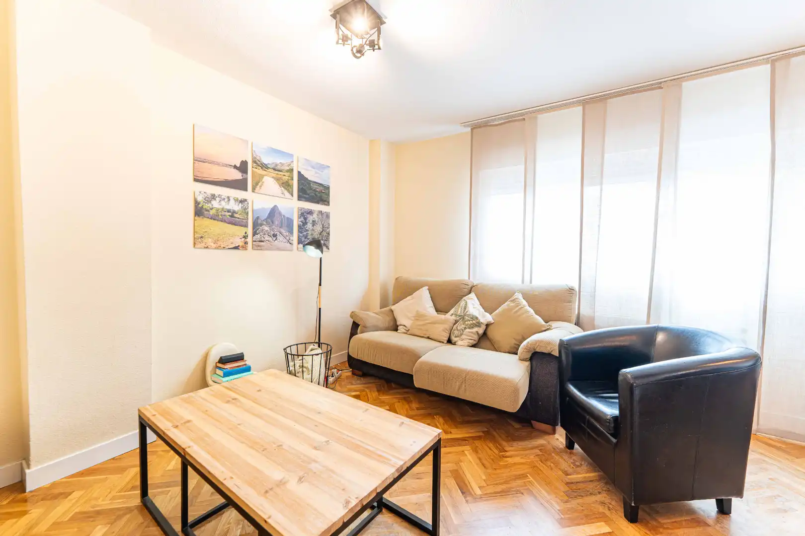 Living room of Houses for sale in Moralzarzal  with Heating, Parquet flooring and Oven