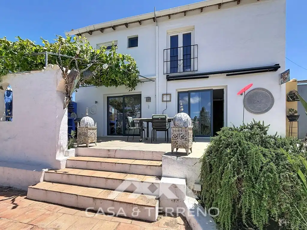 Vista exterior de Casa o chalet en venta en Vélez-Málaga con Aire acondicionado, Jardín privado y Terraza