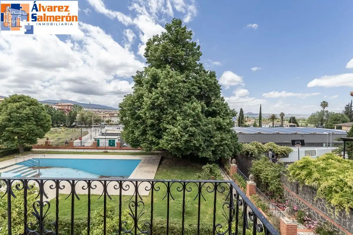 Jardín de Casa o chalet en venta en Huétor Vega con Aire acondicionado, Calefacción y Jardín privado