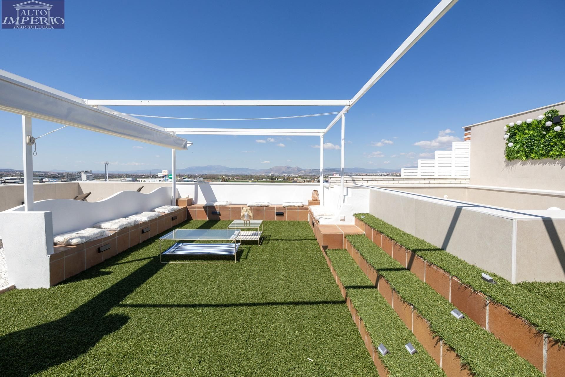 Terrassa de Àtic en venda en Armilla amb Aire condicionat, Jardí privat i Parquet