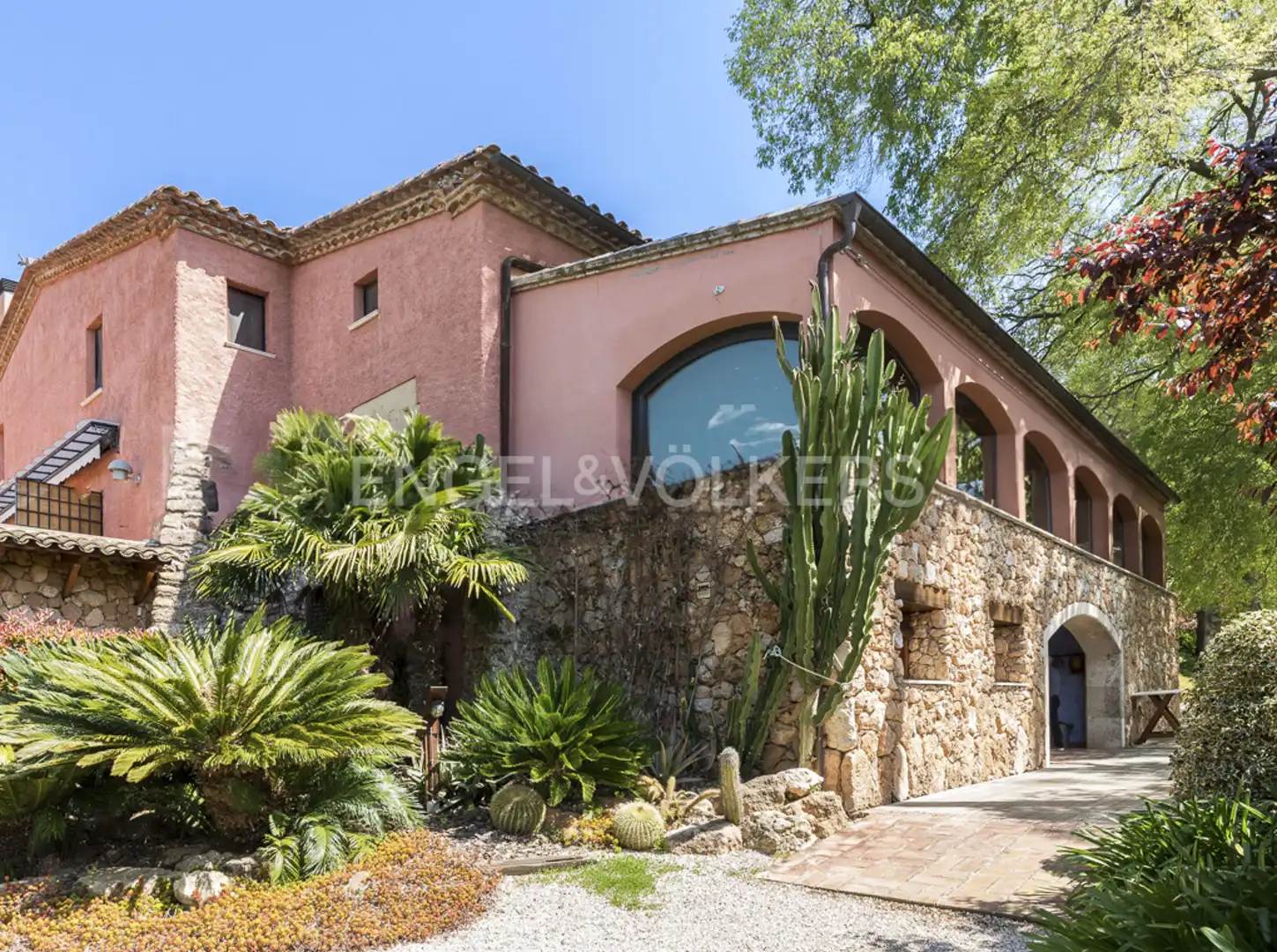 Exterior view of Buildings for sale in Gelida