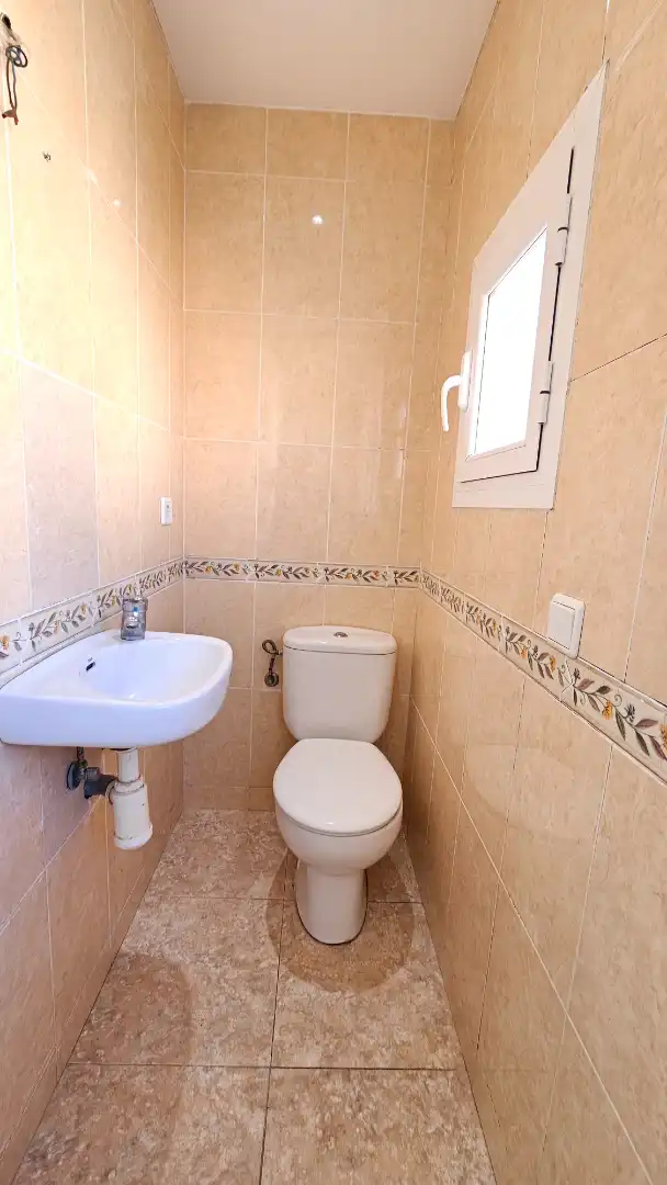 Bathroom of Flat for sale in Zaragoza  with Heating and Balcony