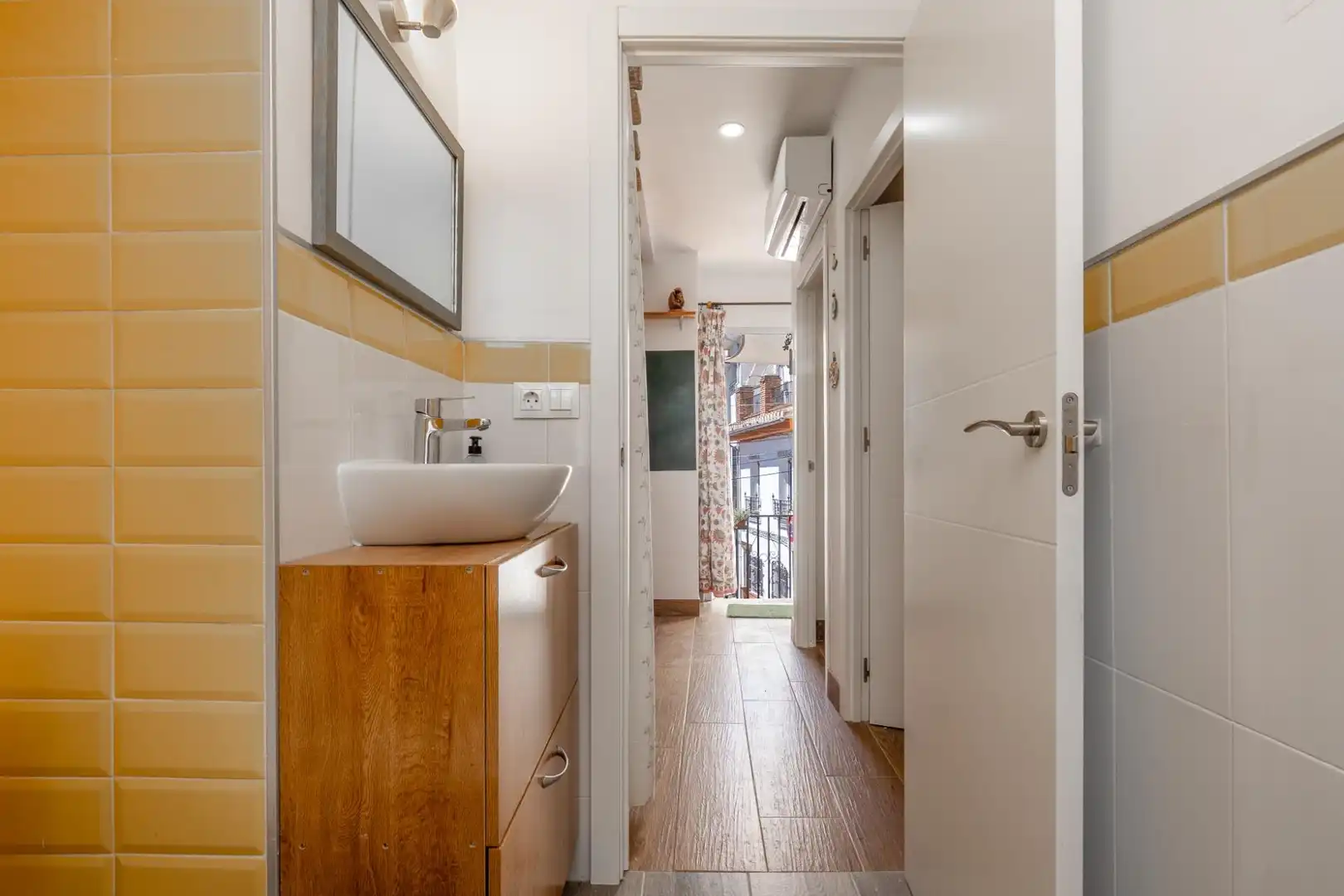 Houses for sale in Granada  with Air Conditioner, Terrace and Furnished