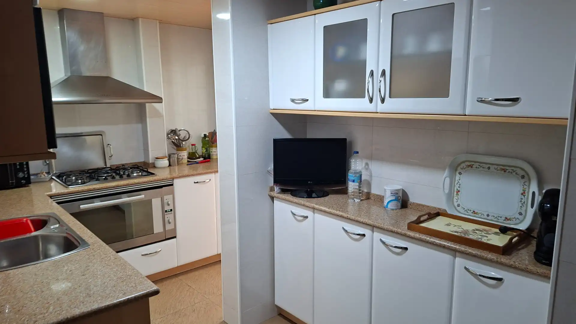 Kitchen of Flat for sale in Cornellà de Llobregat  with Air Conditioner, Terrace and Furnished