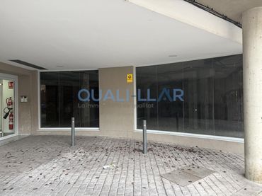 Local comercial de lloguer a calle del Marquès de Monistrol