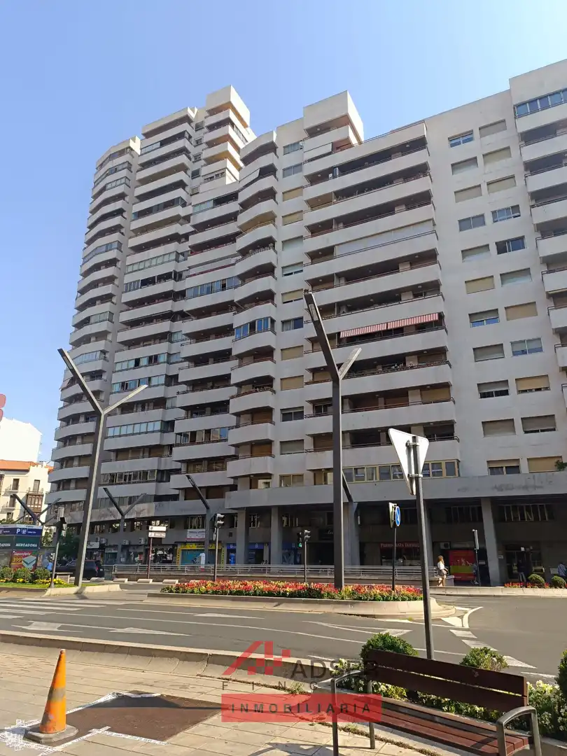 Exterior view of Flat for sale in  Logroño  with Parquet flooring and Terrace