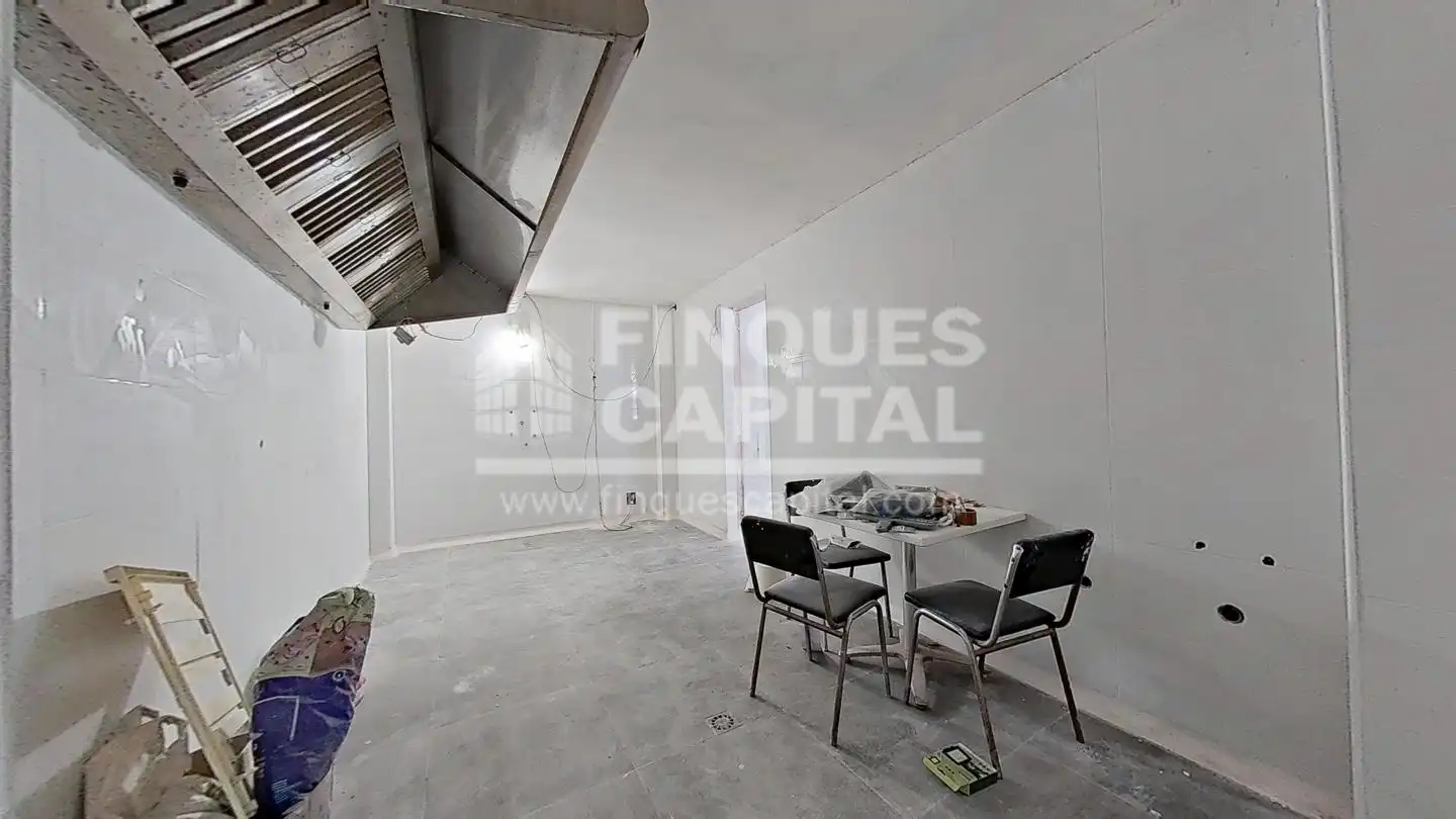 Local comercial en venda a Nou Eixample Sud, imagen 11