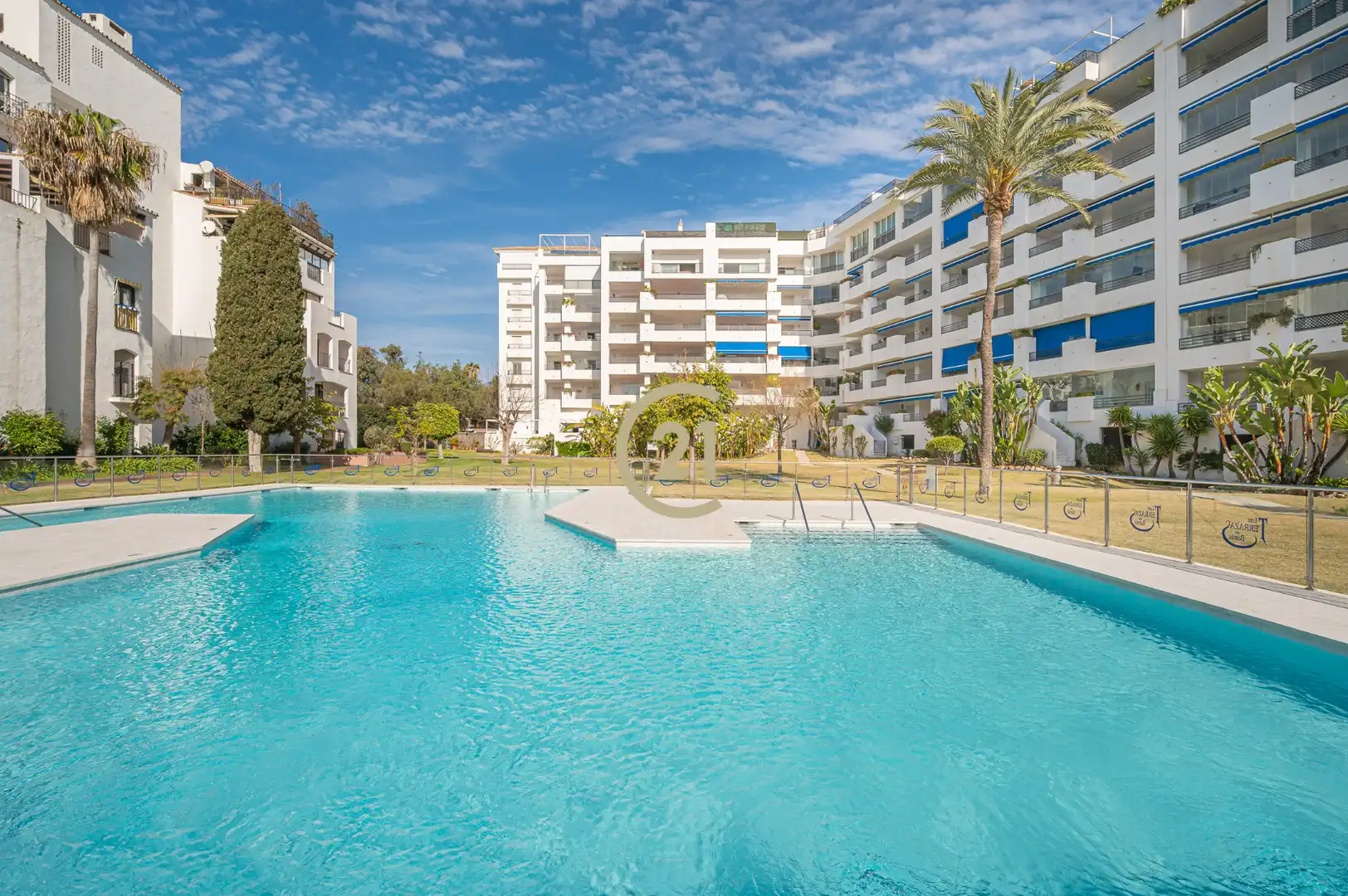 Piscina de Àtic en venda en Marbella amb Aire condicionat, Calefacció i Terrassa