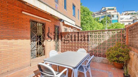 Foto 3 de Casa adosada en venta en La Font d'en Fargues, Barcelona Capital