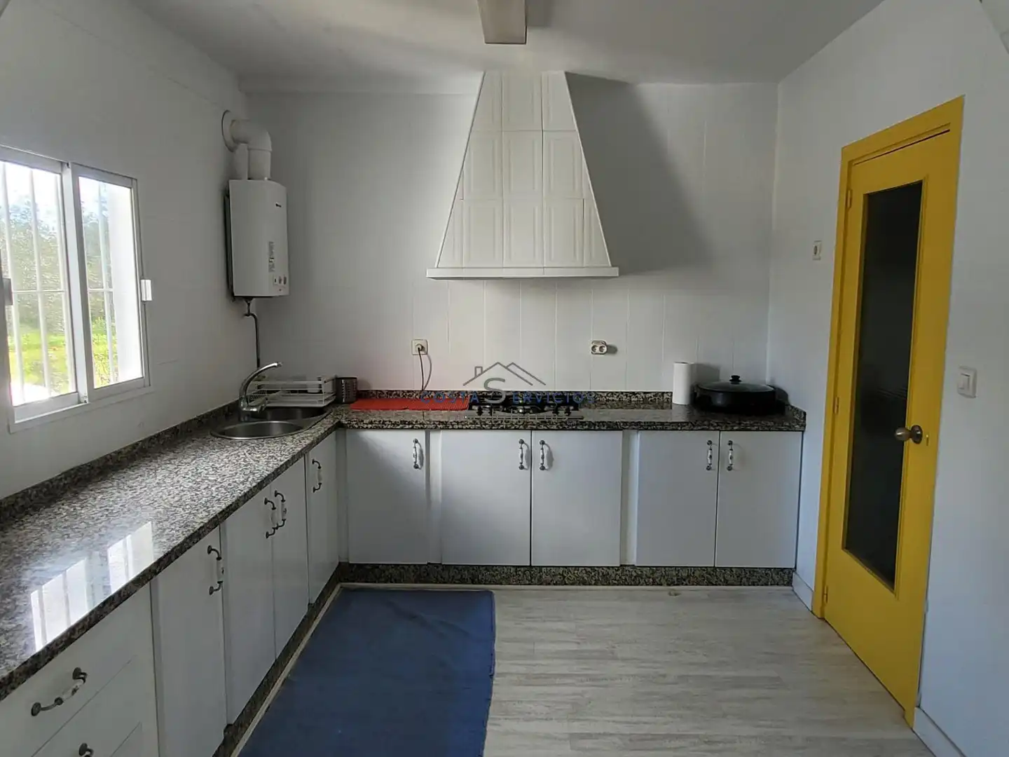 Kitchen of Country homes for sale in Gibraleón  with Storage room and Community pool