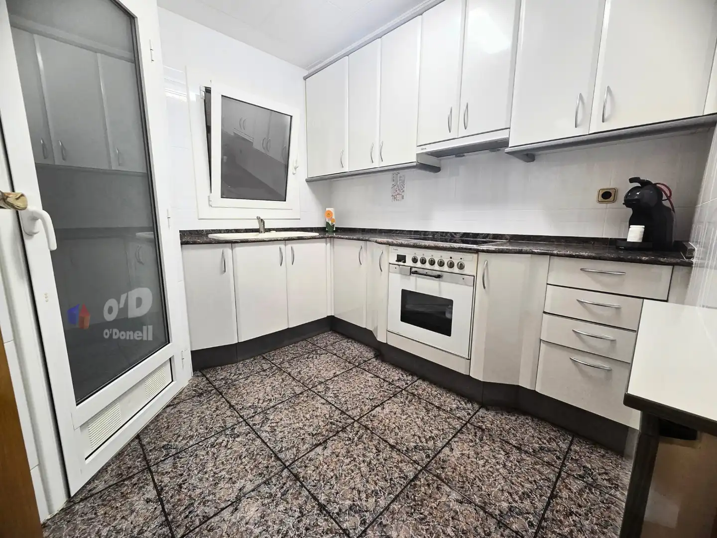 Kitchen of Flat for sale in Sant Boi de Llobregat  with Air Conditioner, Heating and Balcony