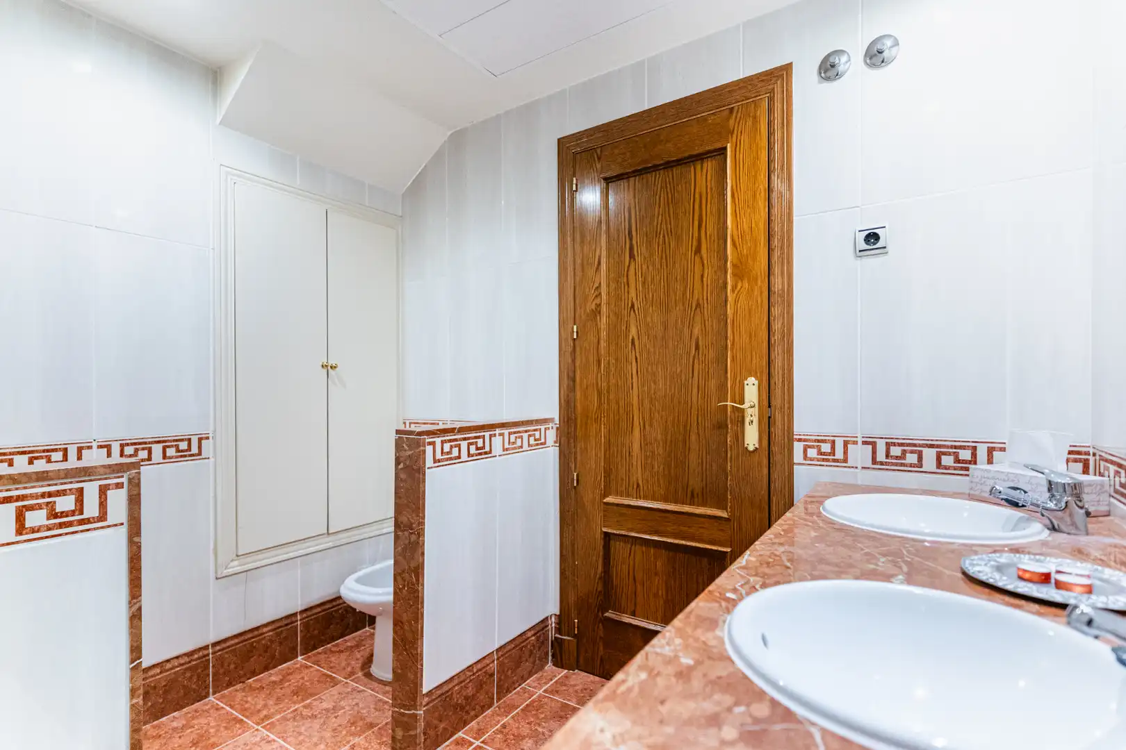 Baño de Ático en venta en Majadahonda con Aire acondicionado, Calefacción y Jardín privado