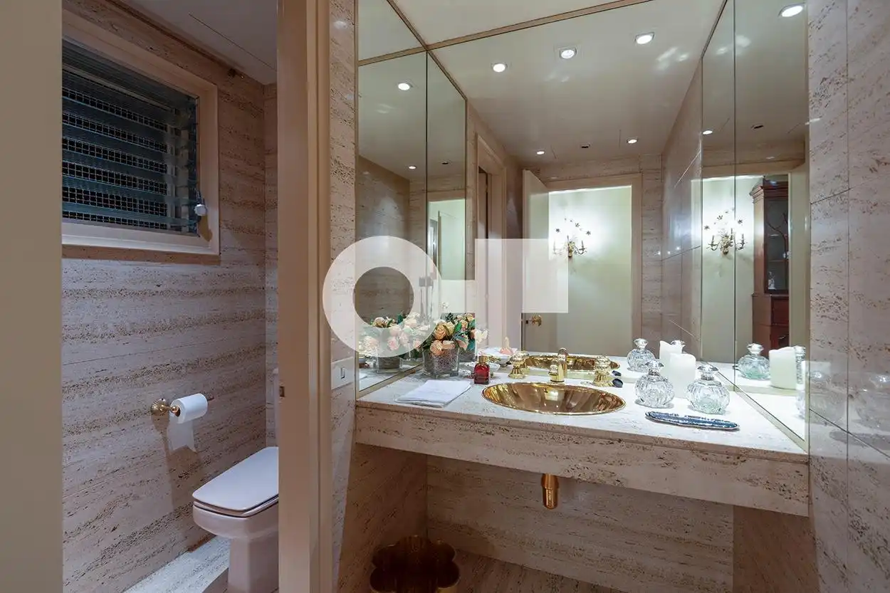 Piso con terraza en venta en Carrer Carrer Jacinto Benavente, imagen 20