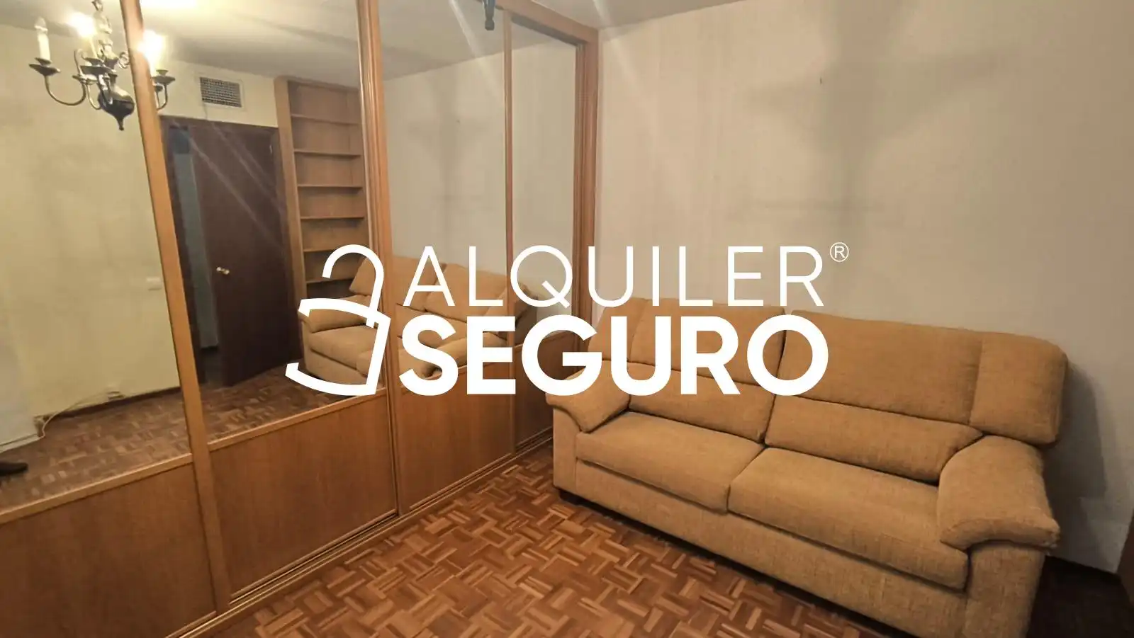 Bedroom of Flat for rent in Sevilla  with Air Conditioner and Furnished