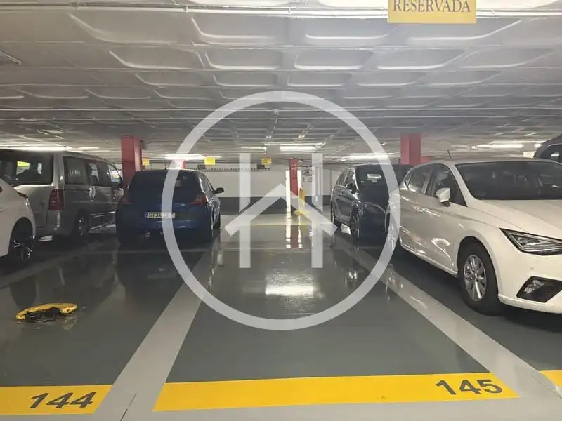 Parking de Piso de alquiler en El Rosario con Amueblado, Horno y Lavadora