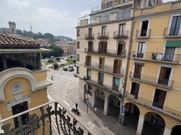 Oficina amb balcó de lloguer a Avinguda de Sant Francesc 4