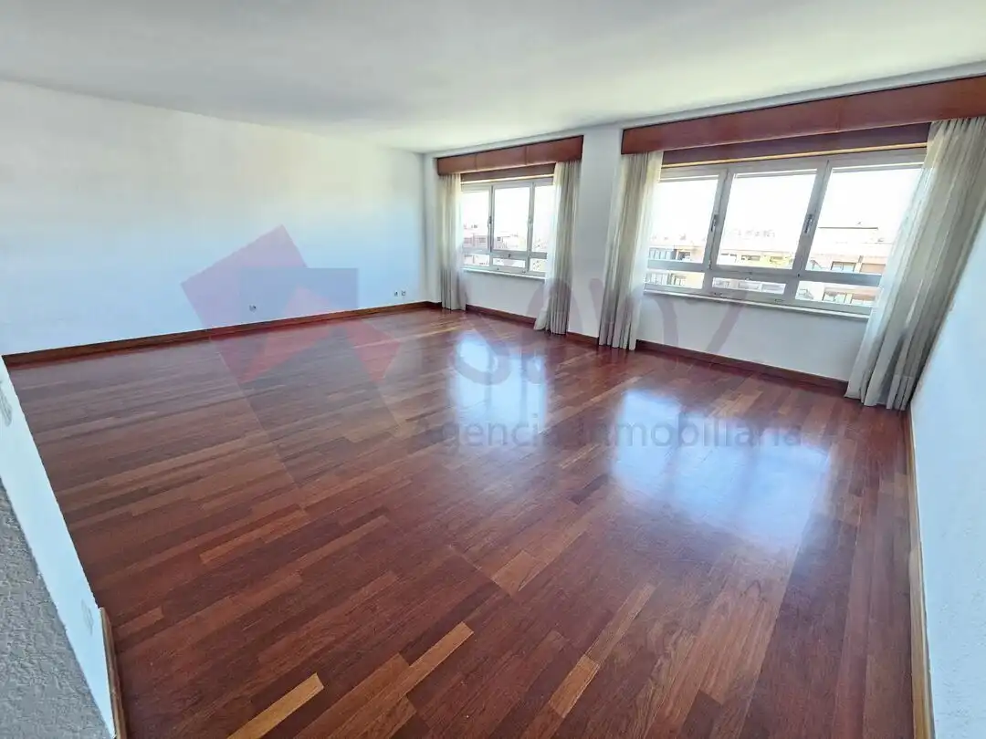 Sala de estar de Piso de alquiler en  Logroño con Calefacción y Balcón