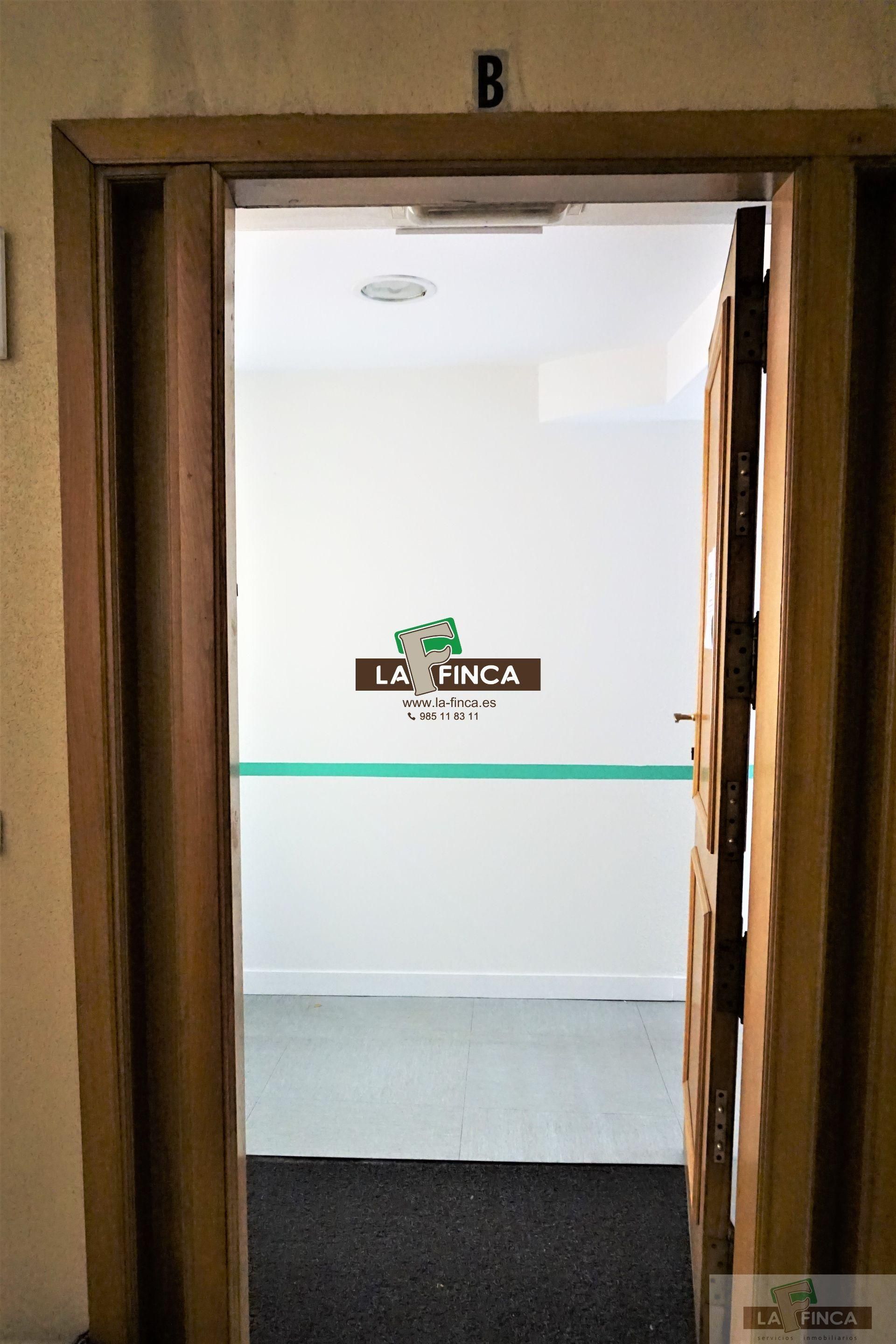 Premises to rent in Milán - Pumarín