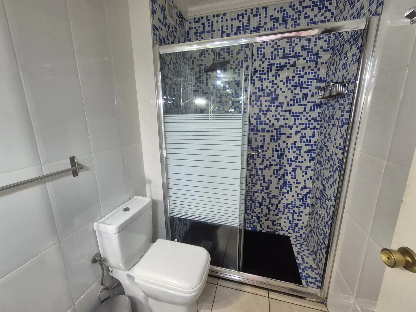 Badezimmer von Wohnungen zur Miete in San Bartolomé de Tirajana mit Privatgarten, Terrasse und Schwimmbad