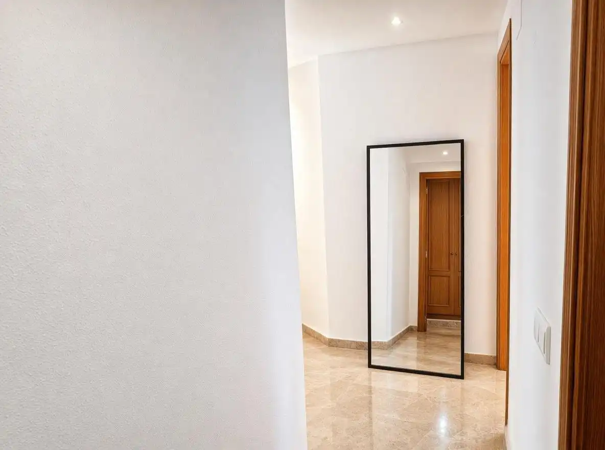 Dachboden zur Miete in Alicante / Alacant mit Terrasse, Abstellraum und Möbliert
