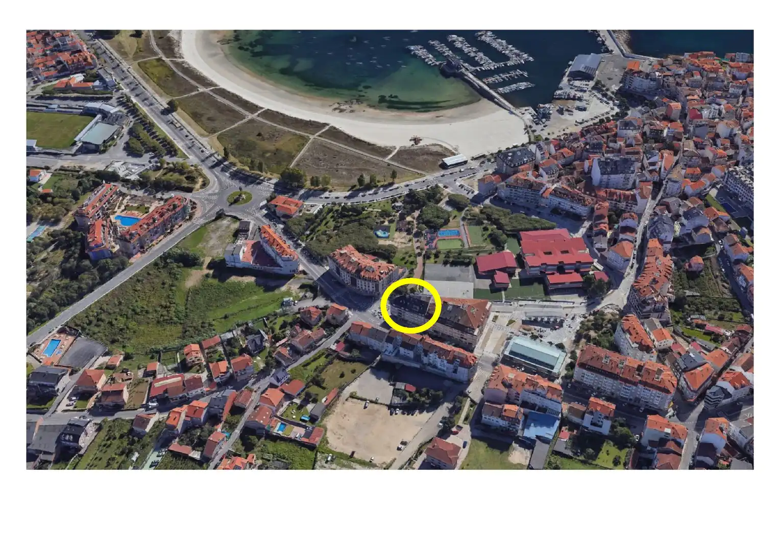 Vista exterior de Apartament en venda en Sanxenxo amb Calefacció, Terrassa i Moblat