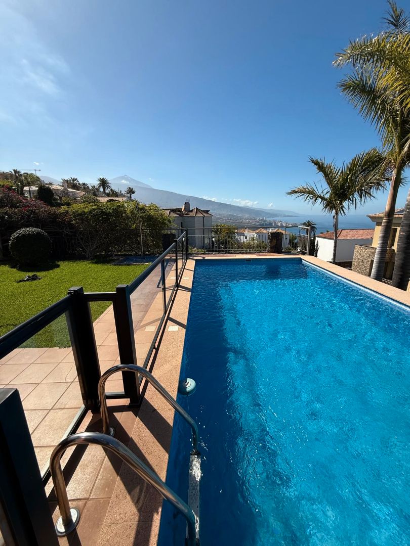 Piscina de Casa o xalet en venda en Santa Úrsula amb Jardí privat, Terrassa i Piscina