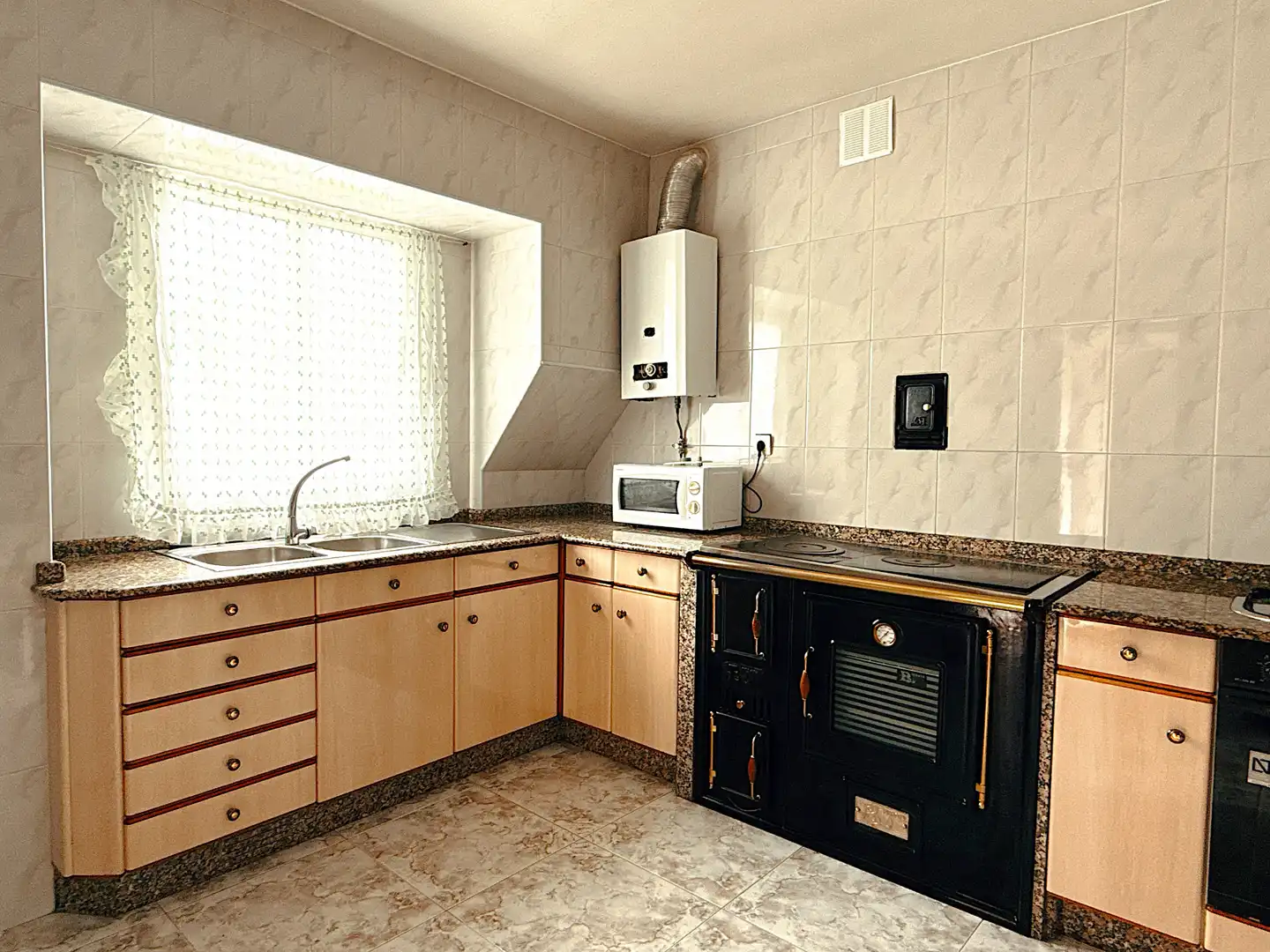 Cocina de Piso en venta en A Laracha  