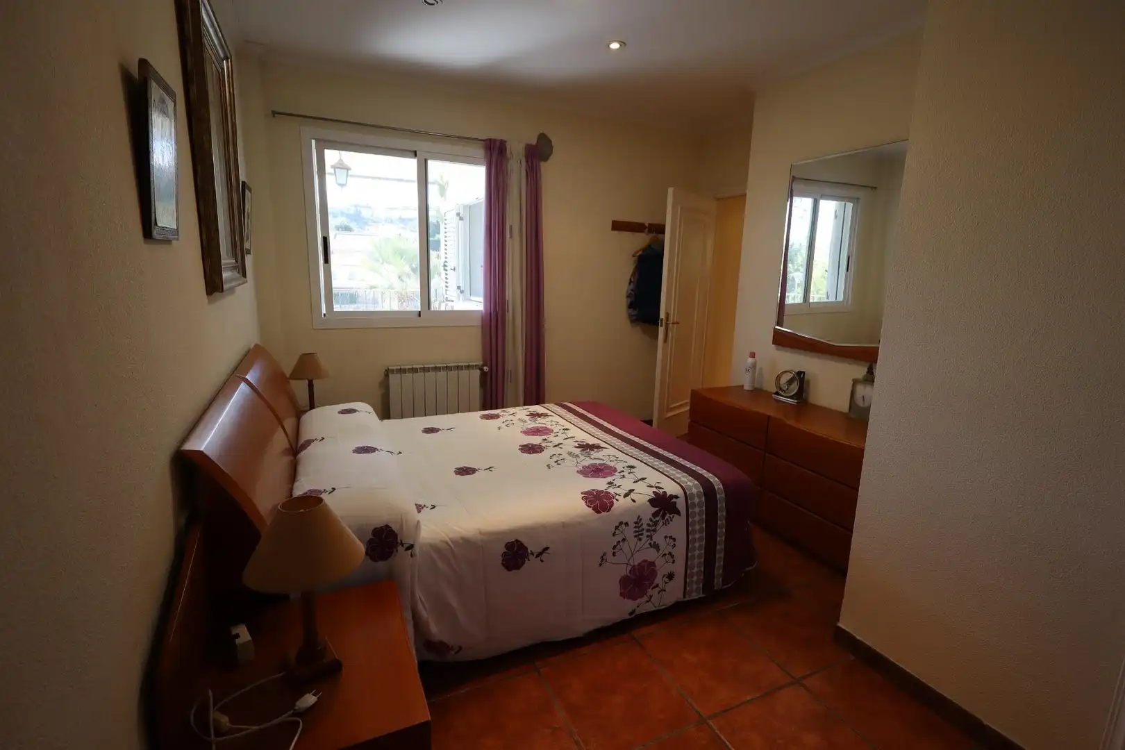 Habitación de Casa o chalet en venta en Chiva con Aire acondicionado, Calefacción y Jardín privado