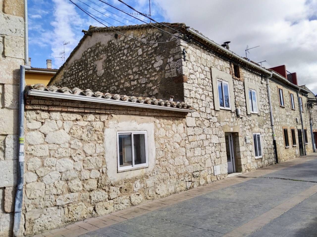 Exterior view of House or chalet for sale in Villagonzalo Pedernales  with Furnished