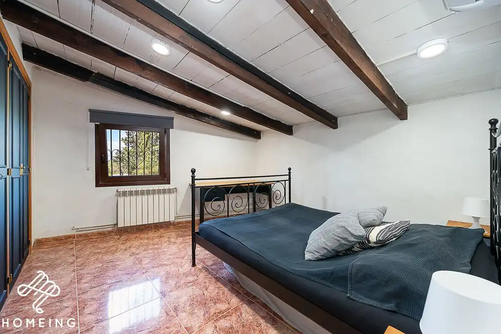Dormitori de Finca rústica en venda en Llucmajor amb Aire condicionat, Calefacció i Jardí privat