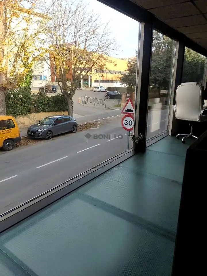 Nave industrial en venta en Zaragoza, El Pinar - San León - Las Viñas