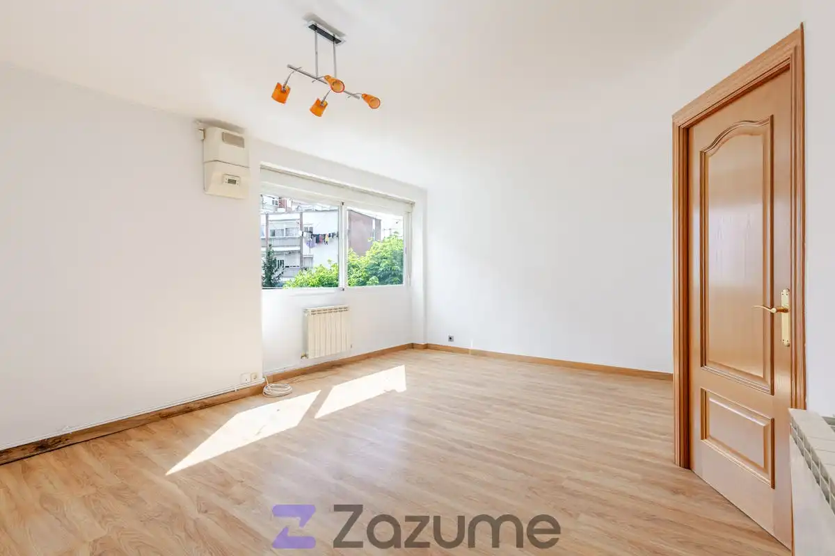 Habitación de Piso de alquiler en  Madrid Capital con Aire acondicionado, Calefacción y Horno