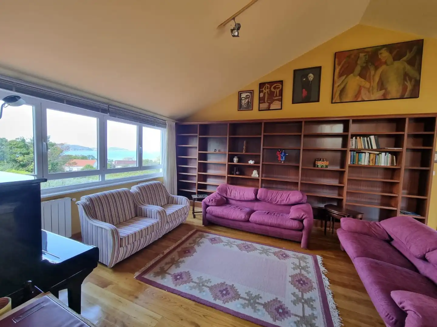 Living room of Houses for sale in Miño  with Heating, Parquet flooring and Storage room