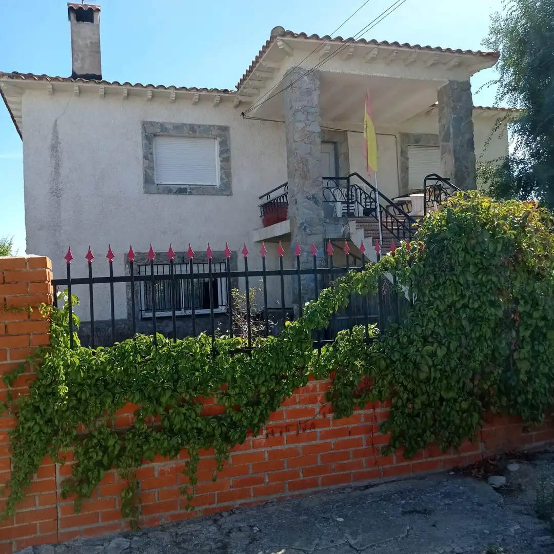 Casa amb jardí en venda a Escalona, imagen 2