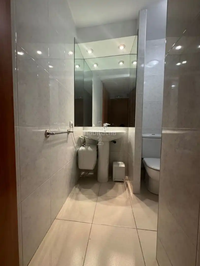 Office space with lift to rent in Carrer del Bruc 80, imagen 7