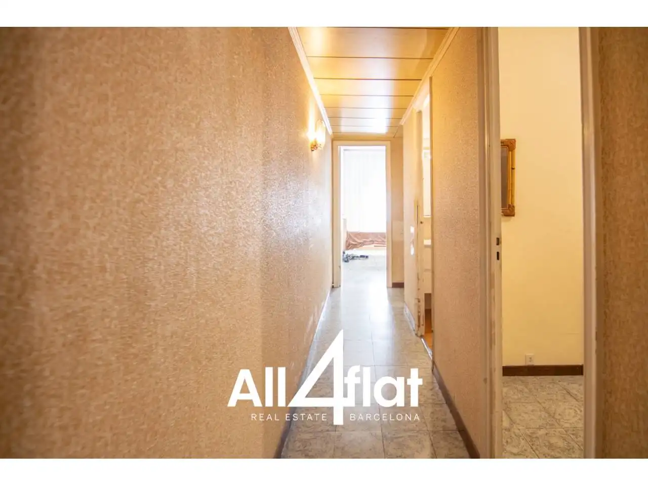 Flat for rent in Barcelona  with Air Conditioner, Parquet flooring and Furnished