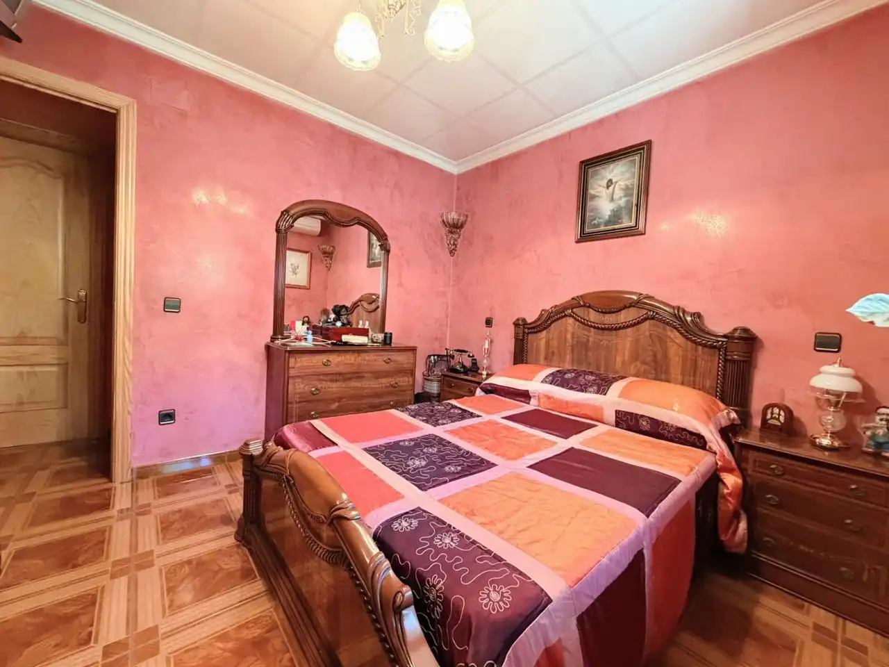 Dormitori de Planta baixa en venda en  Madrid Capital amb Aire condicionat, Calefacció i Moblat