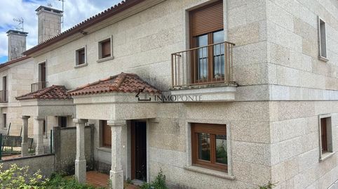 Foto 2 de Casa adosada en venta en Moaña, Pontevedra