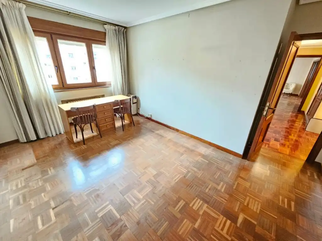 Habitación de Piso en venta en Avilés
