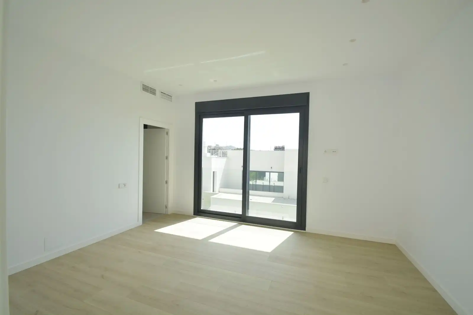 Living room of Houses for sale in Marbella  with Air Conditioner, Private garden and Terrace