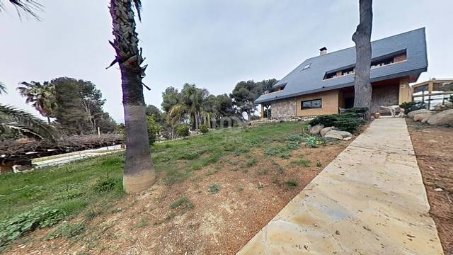 Casa-chalet en Venta en Covamar