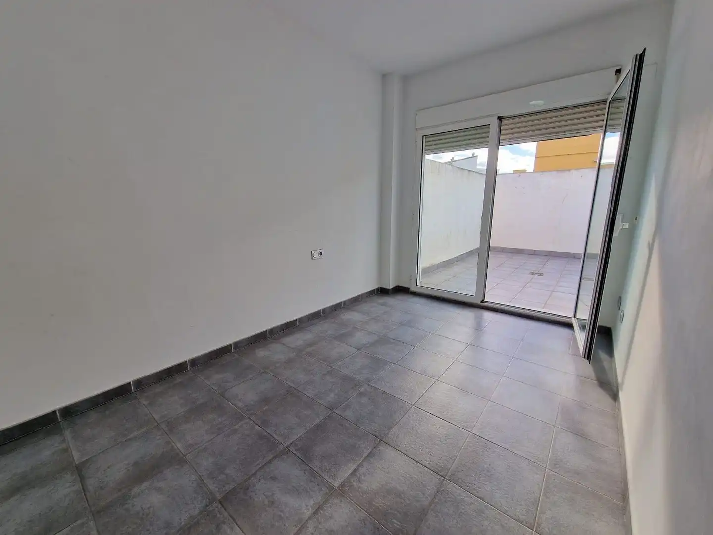 Casa adosada en venda en Villanueva de Castellón amb Calefacció, Terrassa i Traster