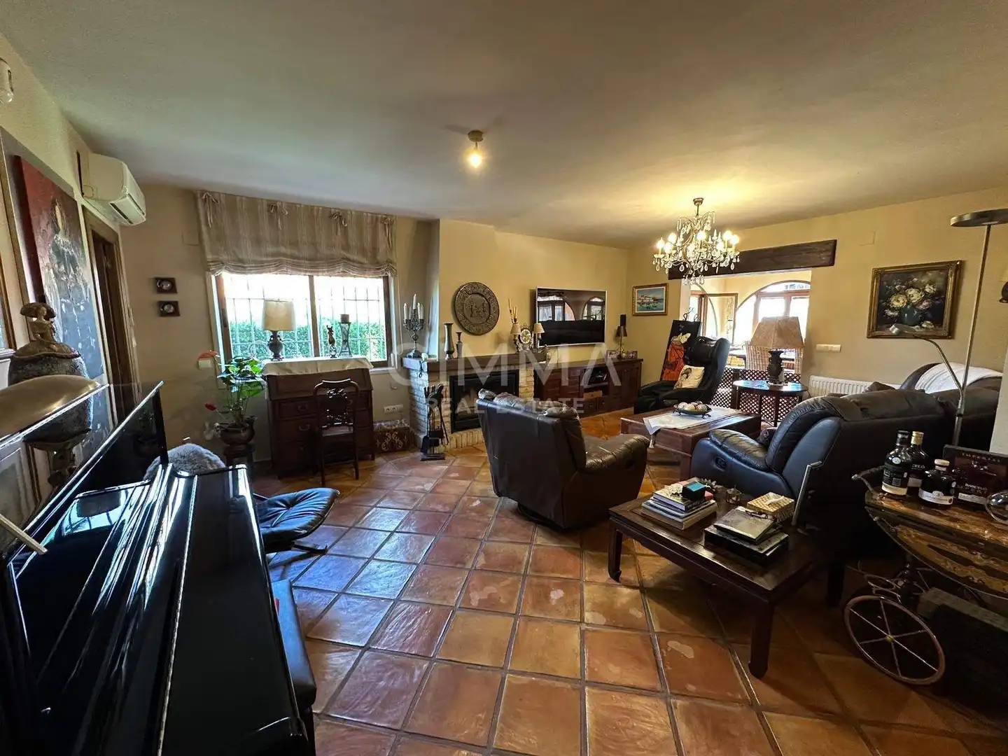 Sala de estar de Casa o chalet en venta en La Nucia con Aire acondicionado, Calefacción y Jardín privado