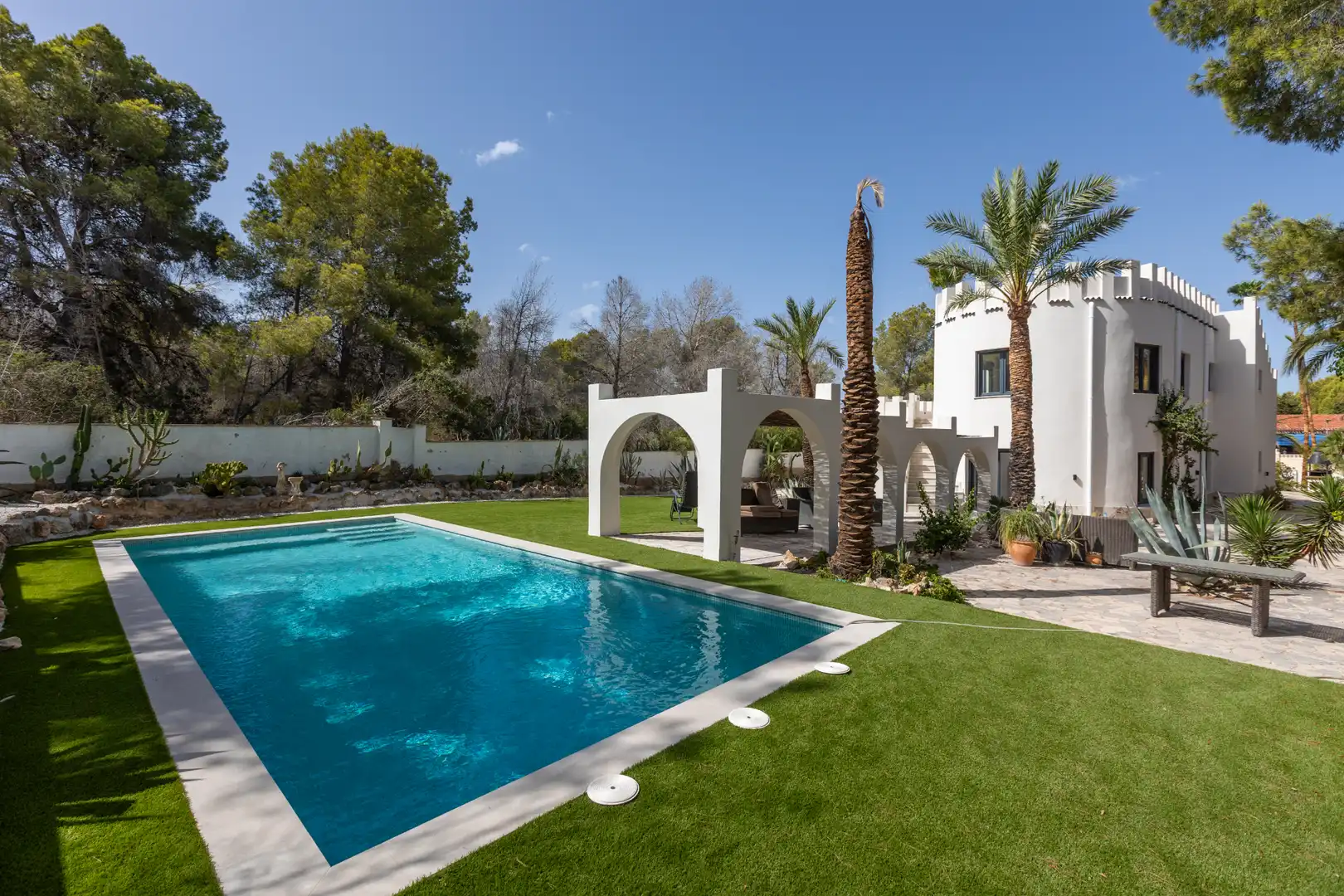 Swimming pool of Houses for sale in Benidorm  with Air Conditioner, Heating and Private garden