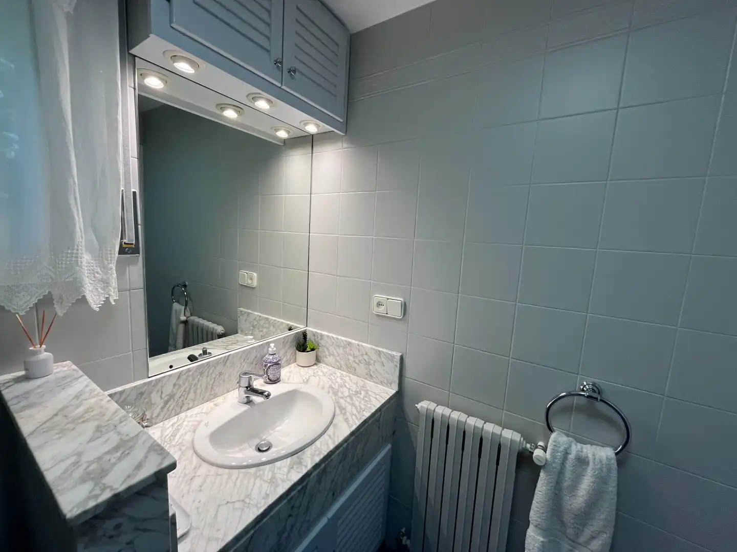 Bathroom of Houses for sale in Girona  with Air Conditioner, Heating and Private garden